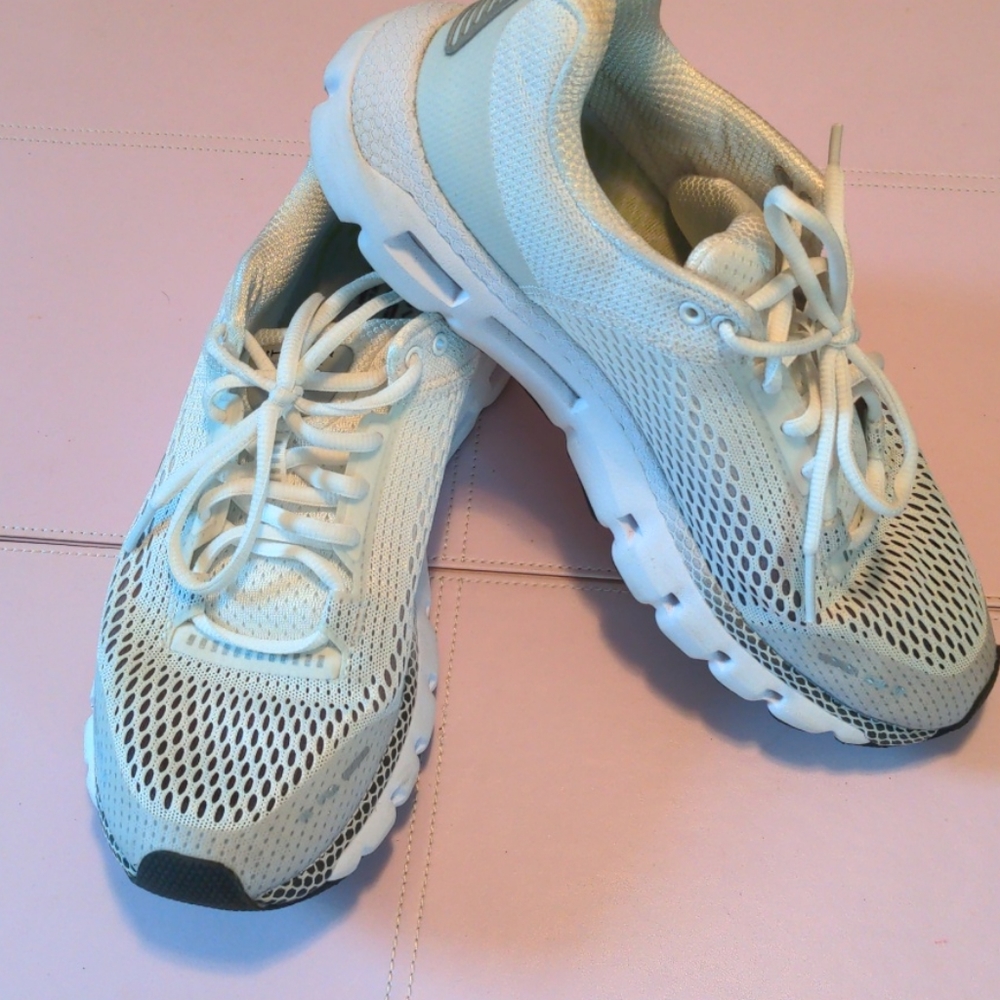 UA Connected Sneakers